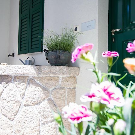 Apartments Petrinic Crnogaj Baška Exterior foto