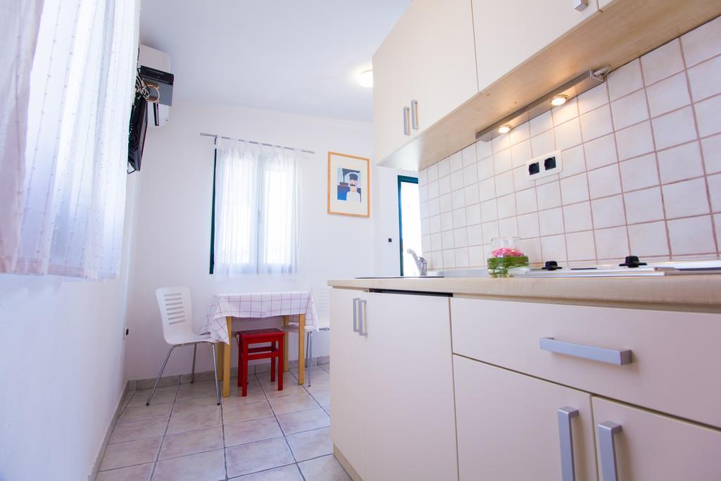 Apartments Petrinic Crnogaj Baška Exterior foto